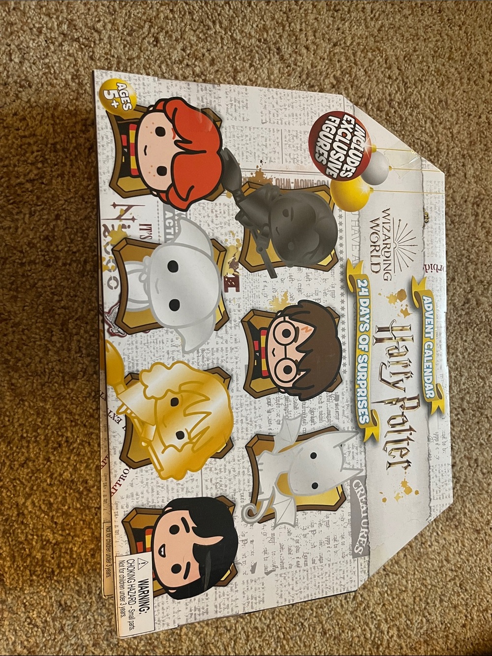 Warner Bros. Wizarding World Gold & White Harry Potter Advent Calendar